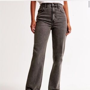 NWOT Abercrombie & Fitch High Rise 90’s Relaxed Jean